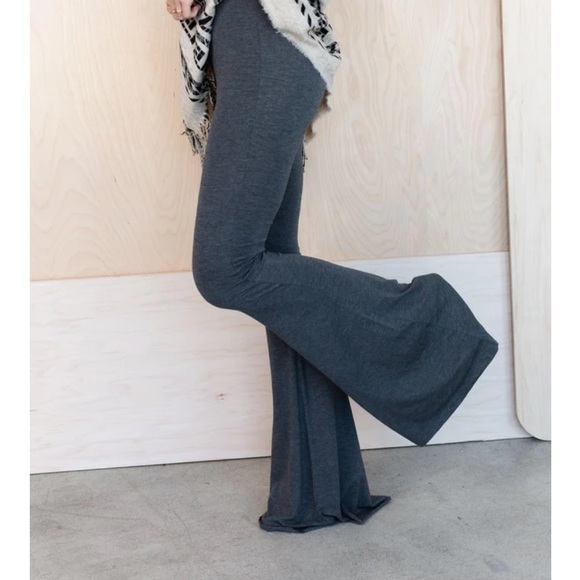 Dark gray flare raw edge stretchy pants, cut to fit, new - Picture 4 of 10